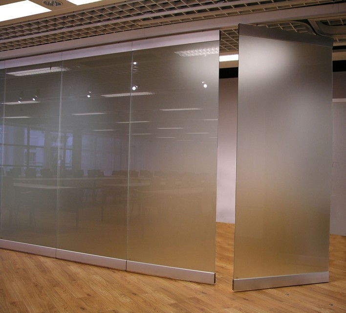 Одинарное стекло для офисных перегородок: преимущества решения фото 6