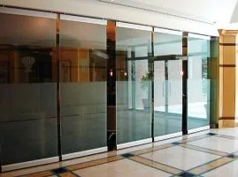 Раздвижные двери и стеклянные перегородки