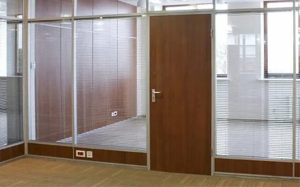 Входные двери для офиса: особенности